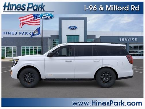 Star White Metallic Tri-Coat 2026 Ford Expedition Tremor