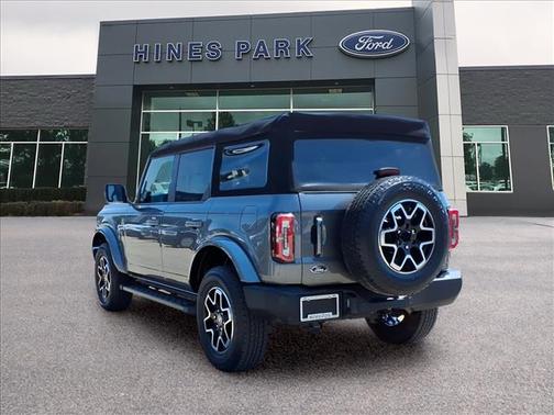 Carbonized Gray Metallic 2024 Ford Bronco Outer Banks