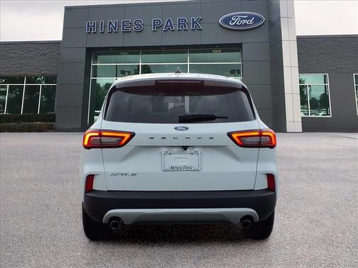 Oxford White 2023 Ford Escape Active