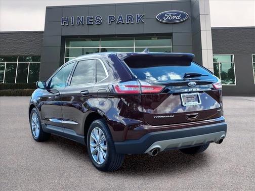 Burgundy Velvet Metallic Tinted Clearcoat 2024 Ford Edge Titanium