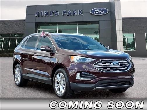 Burgundy Velvet Metallic Tinted Clearcoat 2024 Ford Edge Titanium