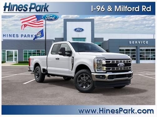 Oxford White 2027 Ford F-350 XLT