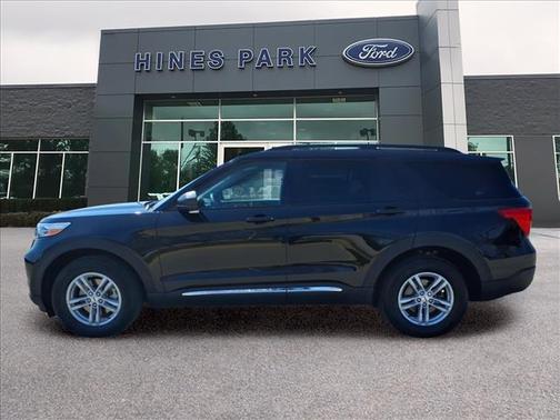 AGATE BLACK METALLIC 2024 Ford Explorer XLT