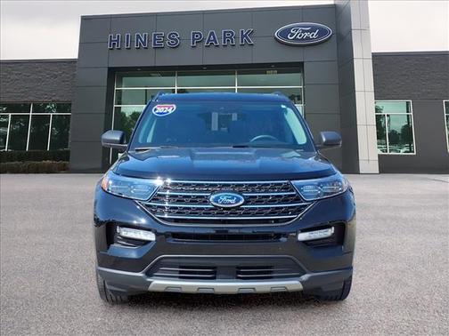 AGATE BLACK METALLIC 2024 Ford Explorer XLT
