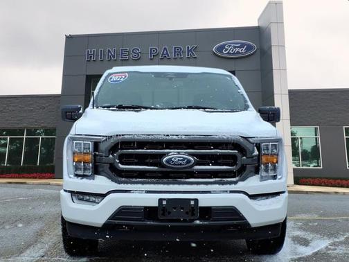 OXFORD WHITE 2022 Ford F-150 XLT