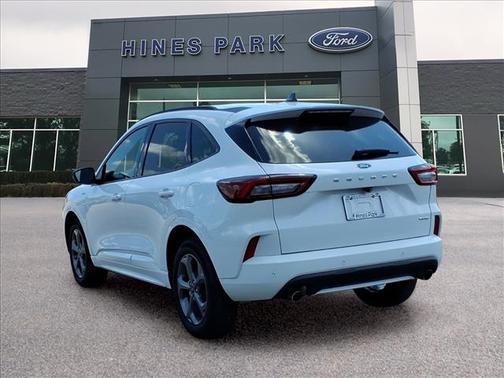 Oxford White 2023 Ford Escape ST-Line