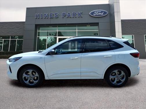 Oxford White 2023 Ford Escape ST-Line