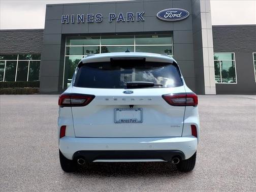 Oxford White 2023 Ford Escape ST-Line