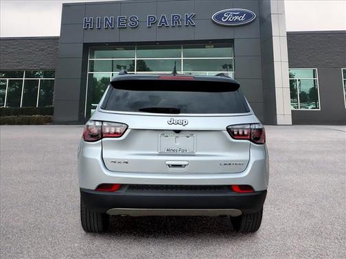 Silver Zynith Clear Coat 2025 Jeep Compass Limited
