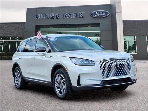 Ceramic Pearl Metallic Tinted Clearcoat 2023 Lincoln Corsair Standard