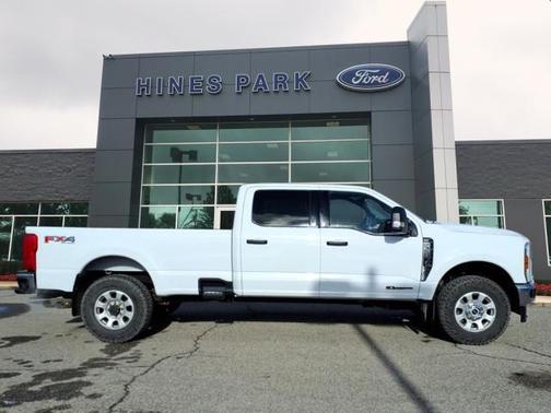 OXFORD WHITE 2024 Ford F-350 XLT