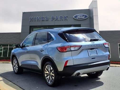 2022 Ford Escape TITANIUM