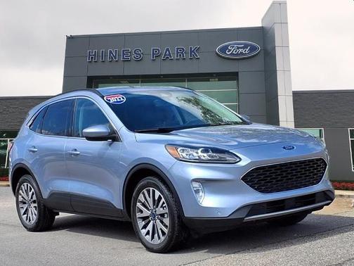 2022 Ford Escape TITANIUM
