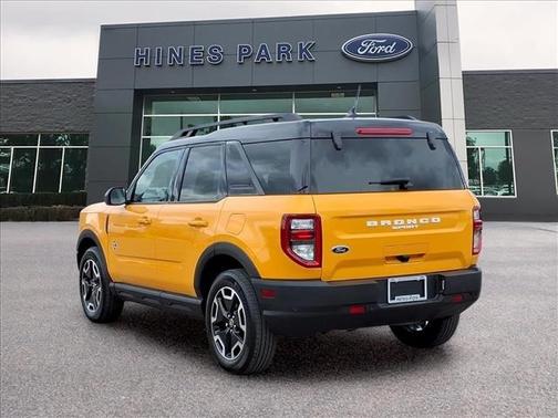 Cyber Orange Metallic Tricoat 2023 Ford Bronco Sport Outer Banks