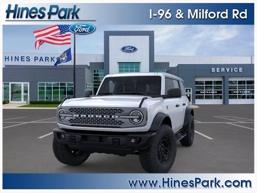 Oxford White 2026 Ford Bronco Badlands