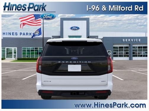 Star White Metallic Tri-Coat 2026 Ford Expedition Max Active 4x4