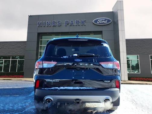 2022 Ford Escape TITANIUM