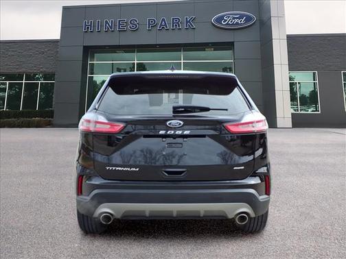 AGATE BLACK METALLIC 2024 Ford Edge TITANIUM