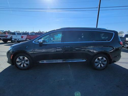 2017 Chrysler Pacifica PLATINUM