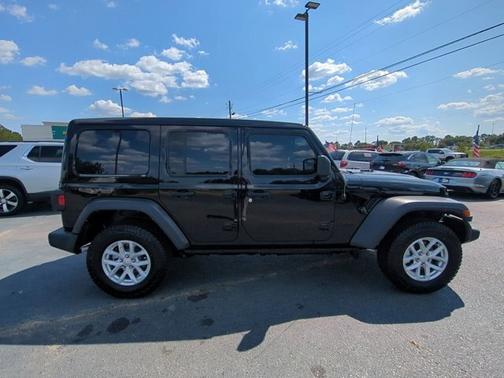 2023 Jeep Wrangler SPORT