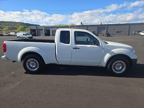 2017 Nissan Frontier S