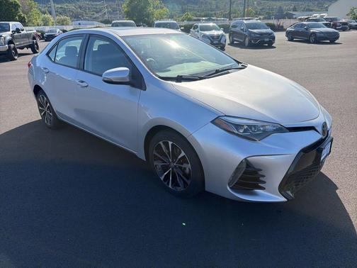 Classic Silver Metallic 2017 Toyota Corolla XSE