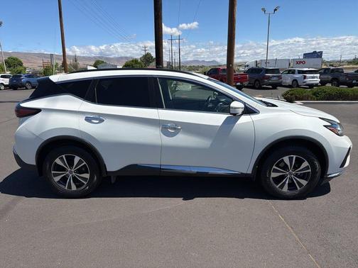 Pearl White Tri-Coat 2020 Nissan Murano SV