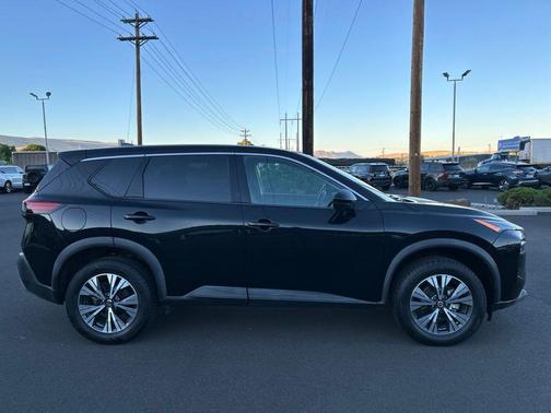 Super Black 2021 Nissan Rogue SV