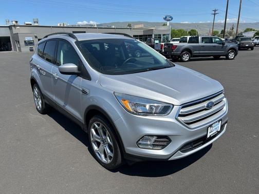 Ingot Silver 2018 Ford Escape SE