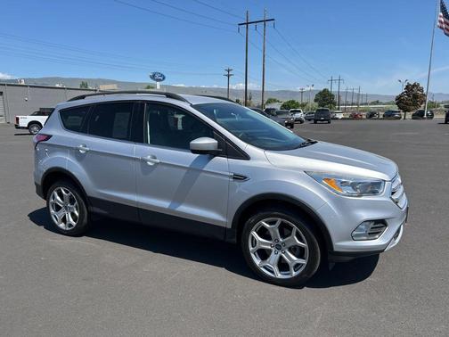 Ingot Silver 2018 Ford Escape SE