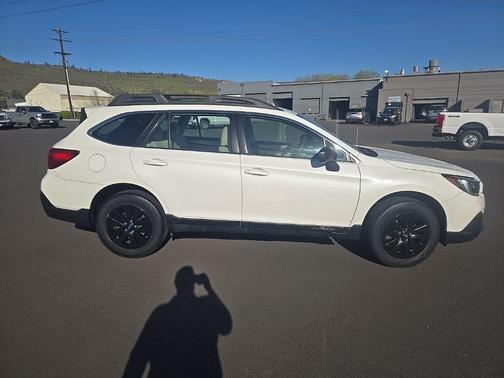 2018 Subaru Outback 2.5i