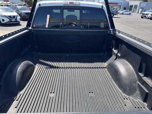 Oxford White 2012 Ford F-150 Lariat