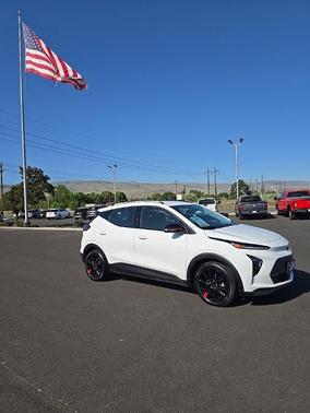 Summit White 2023 Chevrolet Bolt EUV LT