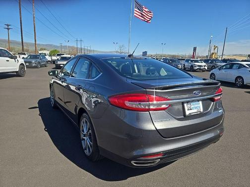 Magnetic 2017 Ford Fusion SE