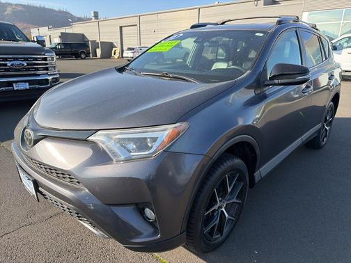 2017 Toyota RAV4 SE