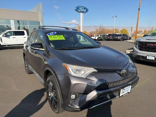 2017 Toyota RAV4 SE