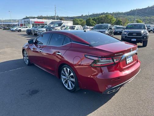 Scarlet Ember 2022 Nissan Maxima Platinum