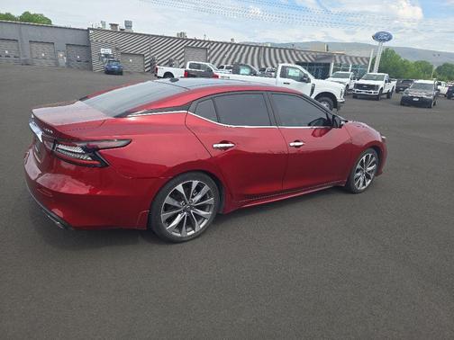Scarlet Ember 2022 Nissan Maxima Platinum