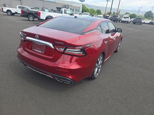 Scarlet Ember 2022 Nissan Maxima Platinum
