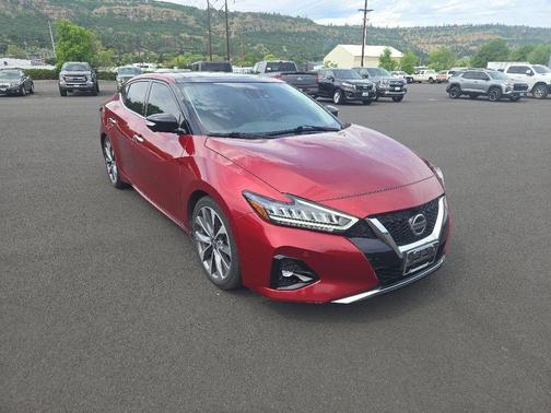Scarlet Ember 2022 Nissan Maxima Platinum