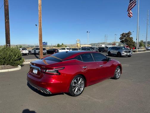 Scarlet Ember 2022 Nissan Maxima Platinum