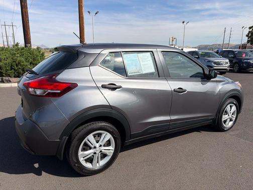 Gun Metallic 2020 Nissan Kicks S