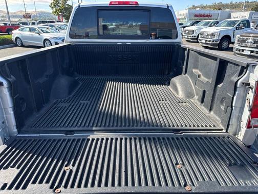 Radiant Silver Metallic 2010 Nissan Titan SE