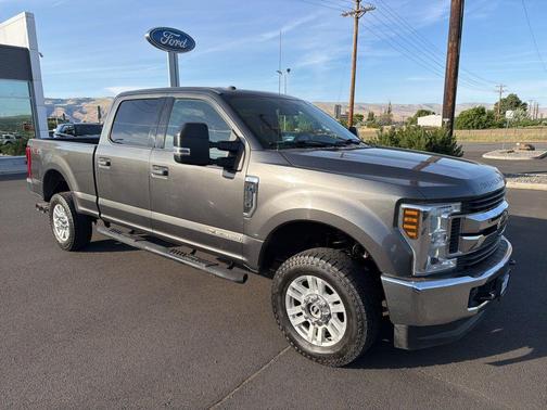 Magnetic 2018 Ford F-250 XLT