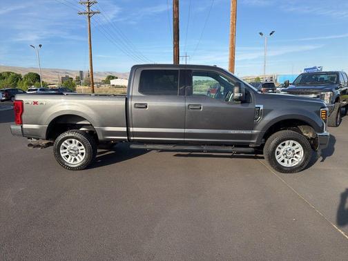 Magnetic 2018 Ford F-250 XLT
