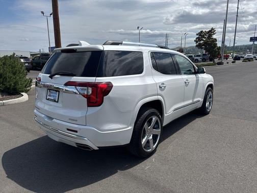White Frost Tri-Coat 2020 GMC Acadia Denali