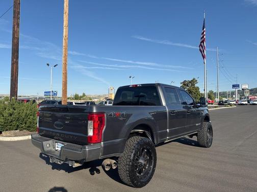 Magnetic Metallic 2019 Ford F-250 XLT