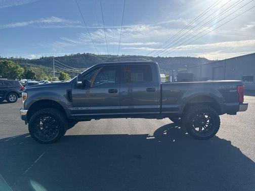 Magnetic Metallic 2019 Ford F-250 XLT