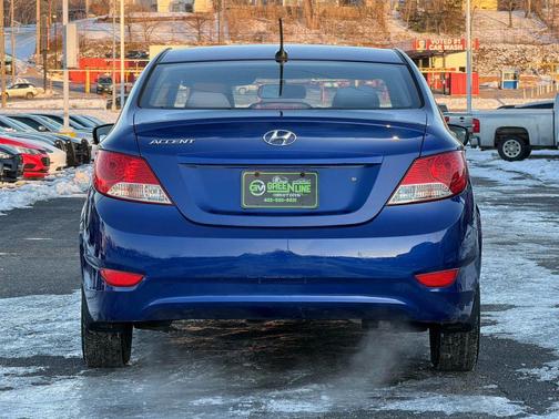 2012 Hyundai Accent SE