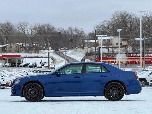 2022 Chrysler 300 Touring